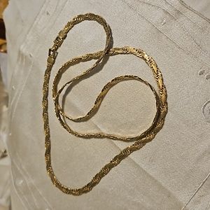 Classic Vintage 80's Modernist Longer Gold Tone Unisex Chain Necklace